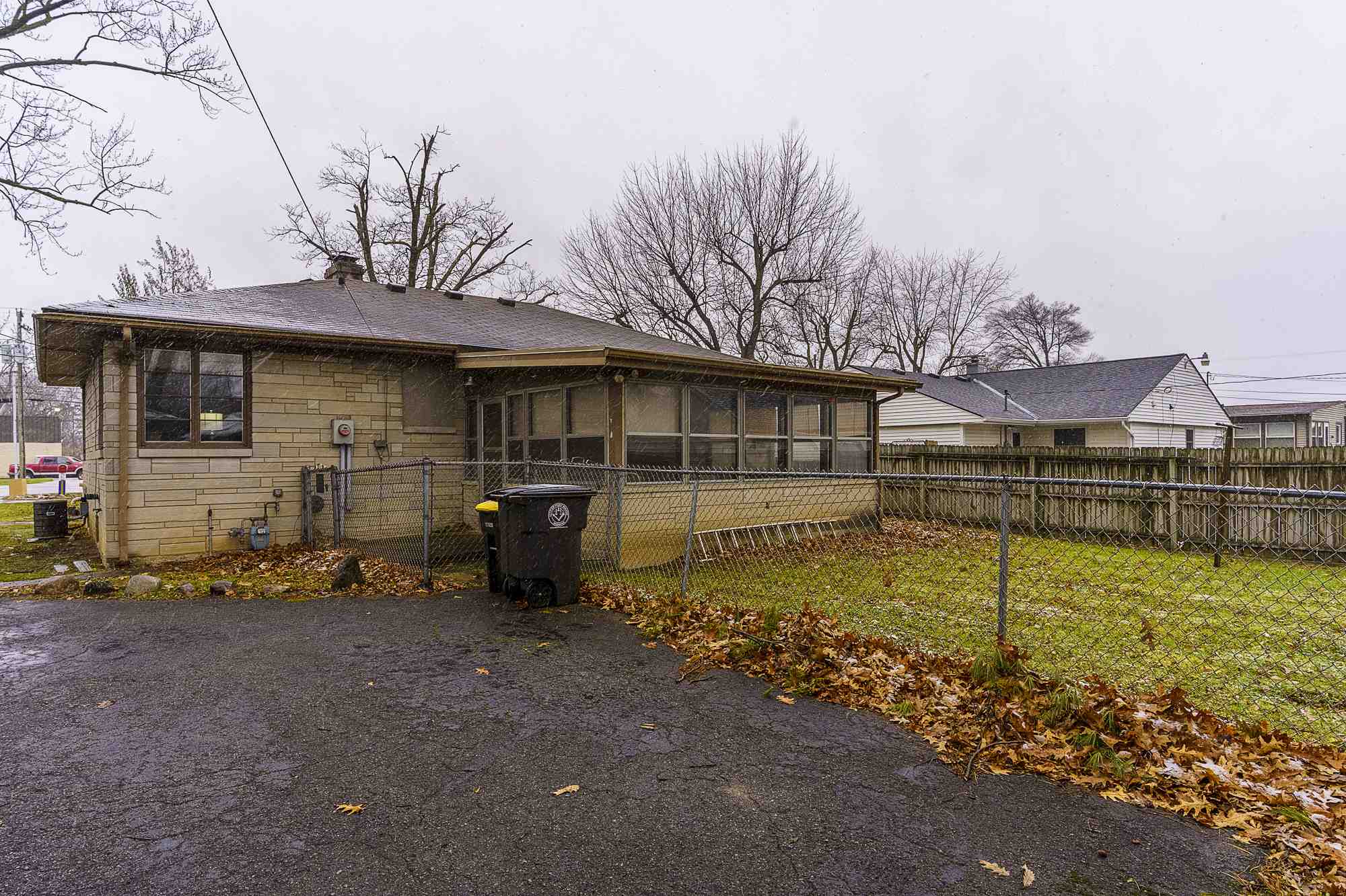 6307 Bluffton Road Fort Wayne, IN 46809 - Photo 29 of 31