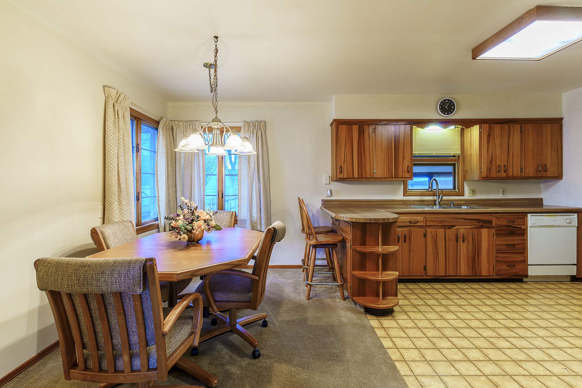 6307 Bluffton Road Fort Wayne, IN 46809 - Photo 8 of 31