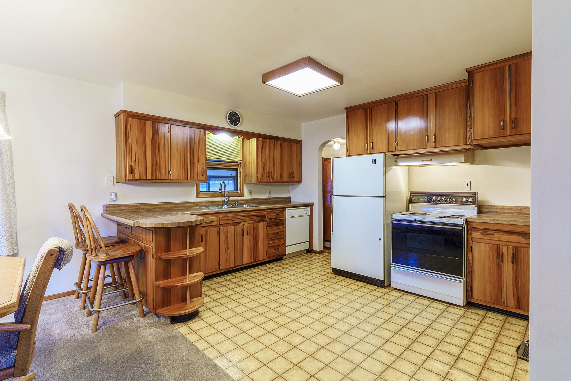 6307 Bluffton Road Fort Wayne, IN 46809 - Photo 9 of 31