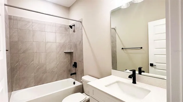 $3,600 | 3619 Savanna Palms Court, Bradenton, FL 34211