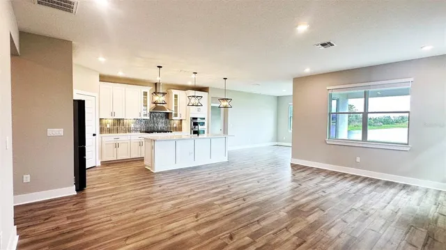 $3,600 | 3619 Savanna Palms Court, Bradenton, FL 34211