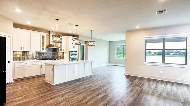 $3,600 | 3619 Savanna Palms Court, Bradenton, FL 34211