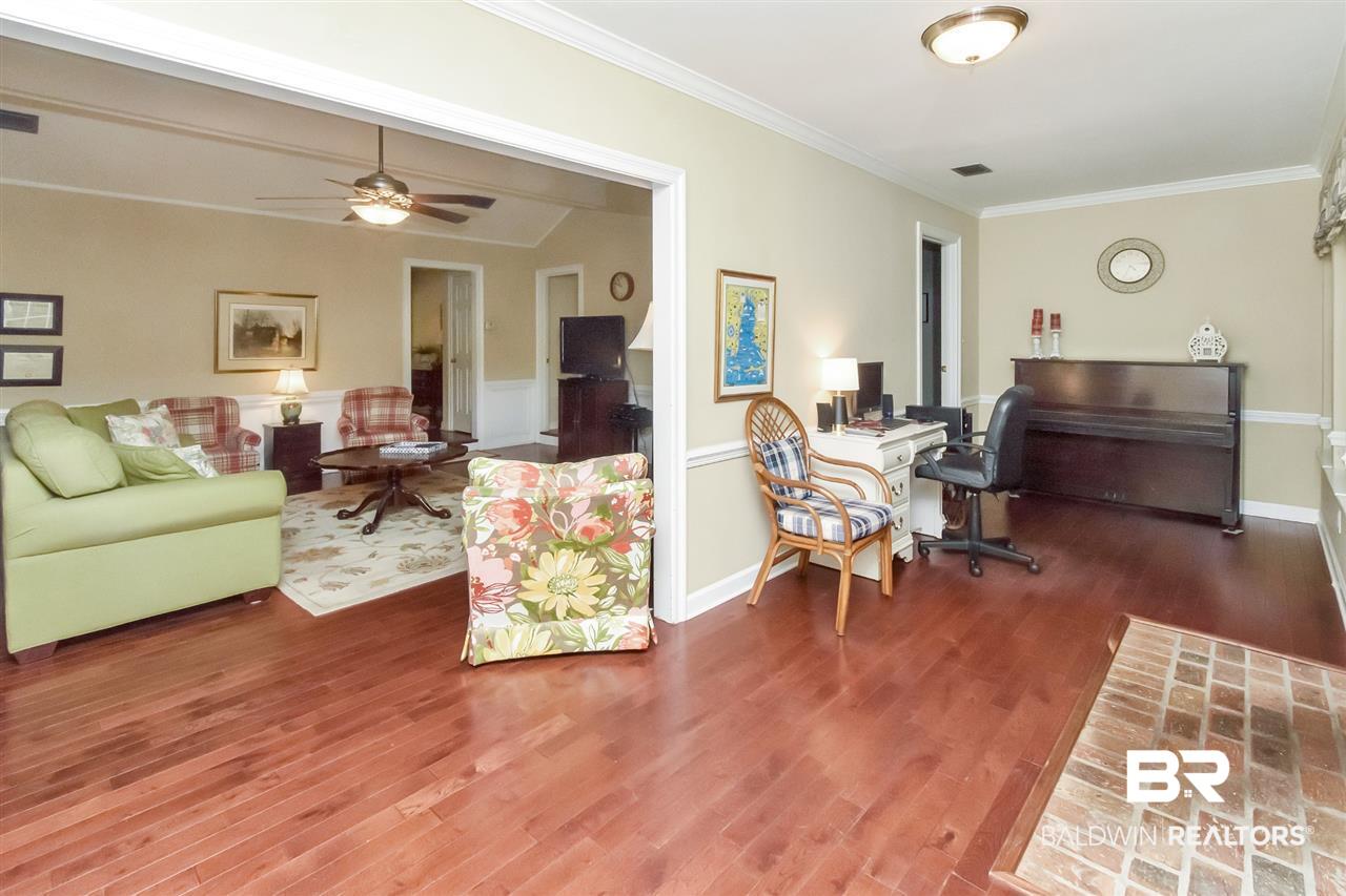 907 Wesley Avenue Mobile, AL 36609 - Photo 18 of 36
