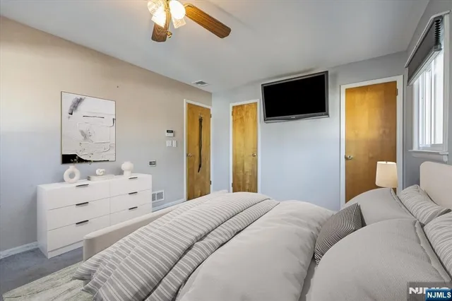 $799,900 | 715 Bush Place, Paramus, NJ 07652