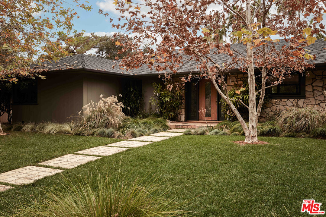 775 San Rafael Terrace Pasadena, CA 91105 - Photo 2 of 56