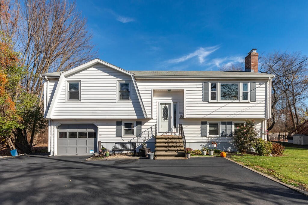 328 Ash Street Reading, MA 01867 - Photo 1 of 25 Gallery Image 1