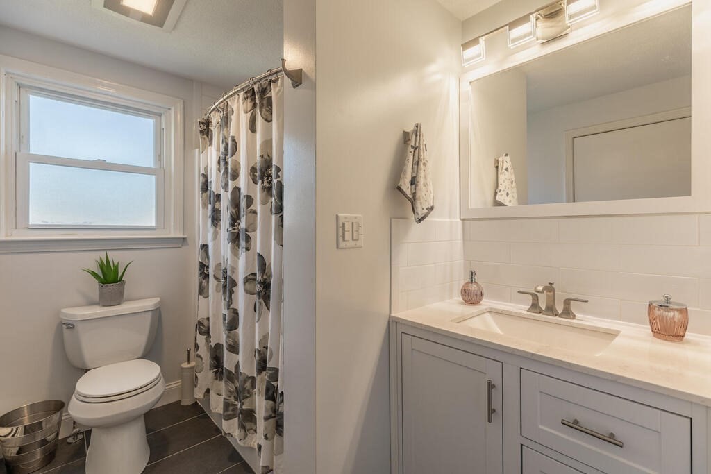 328 Ash Street Reading, MA 01867 - Photo 14 of 25 Gallery Image 14