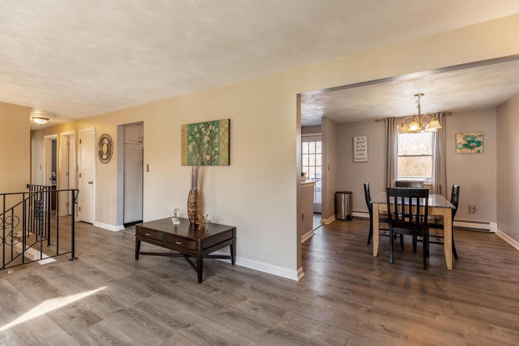 328 Ash Street Reading, MA 01867 - Photo 6 of 25 Gallery Image 6