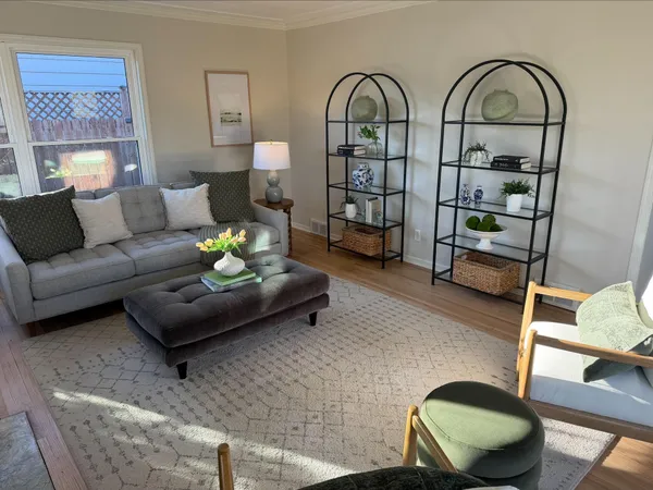 $464,900 | 1581 West Pinehurst Avenue, St. Paul, MN 55116