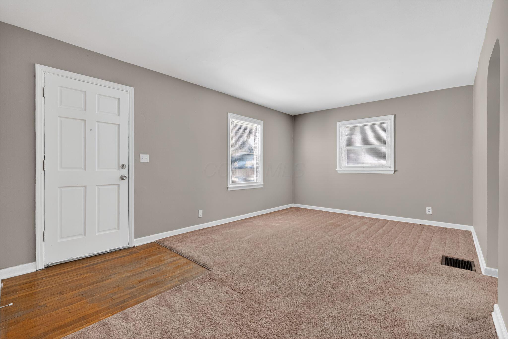 1001 Beechwood Road Columbus, OH 43227 - Photo 9 of 34 11_1001_Beechwood_Rd_Columbus_OH_43227-F
