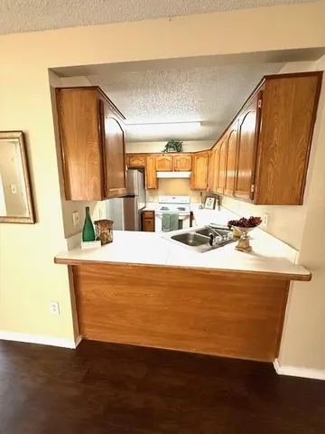 $1,150 | 125 Northeast Johnson Avenue, Unit 11, Burleson, TX 76028