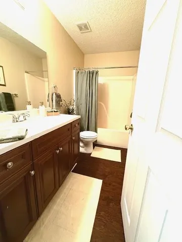 $1,150 | 125 Northeast Johnson Avenue, Unit 11, Burleson, TX 76028