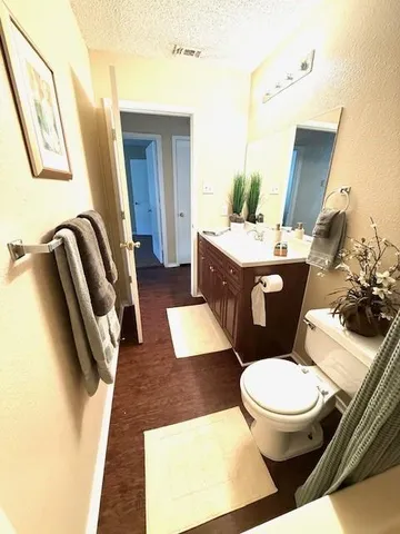 $1,150 | 125 Northeast Johnson Avenue, Unit 11, Burleson, TX 76028