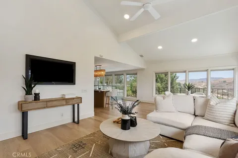 $3,249,000 | 10181 Overhill Drive, North Tustin, CA 92705