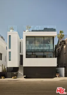 $3,150,000 | 621 Mildred Avenue, Venice, CA 90291