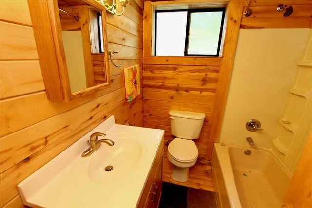 a view of a bunch of flowers and trees