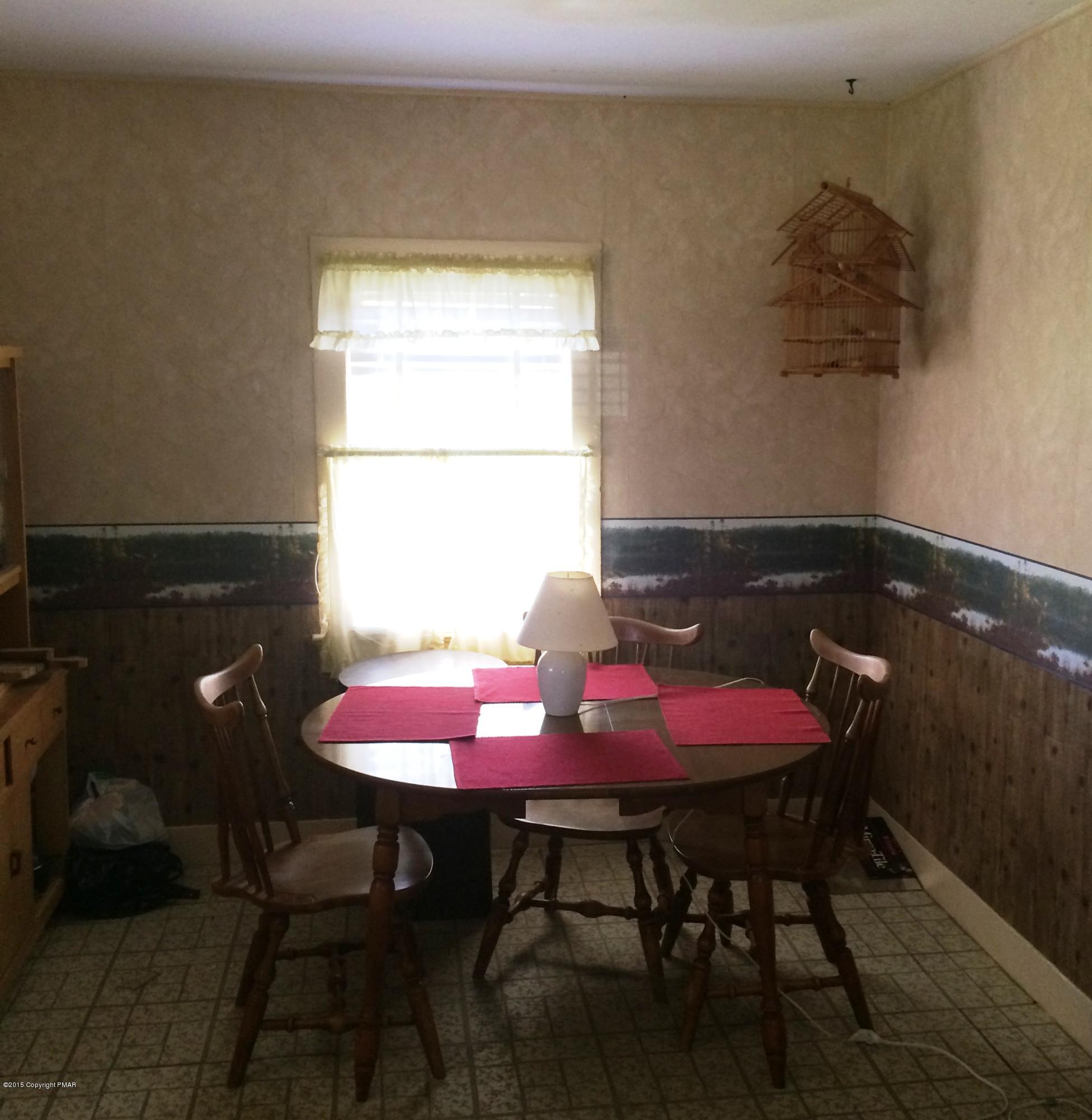 475 Henry's Crossing Road Cresco, PA 18326 - Photo 5 of 11 Howard Dining