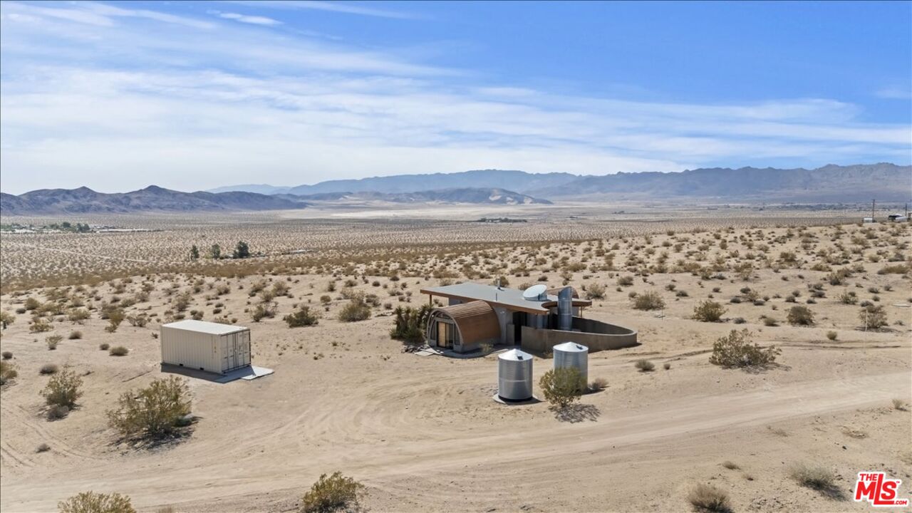 2373 Arizona Avenue Joshua Tree, CA 92252 - Photo 16 of 25