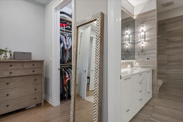 $1,125,000 | 2027 West Belmont Avenue, Unit 1, Chicago, IL 60618