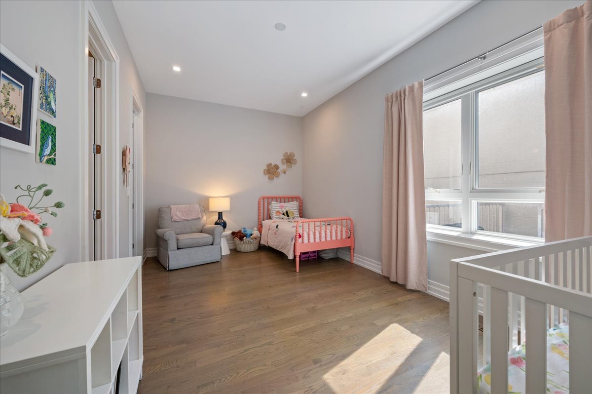 2027 West Belmont Avenue, Unit 1 Chicago, IL 60618 - Photo 18 of 34