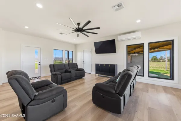 $325,000 | 13127 La Highway 89, Erath, LA 70533
