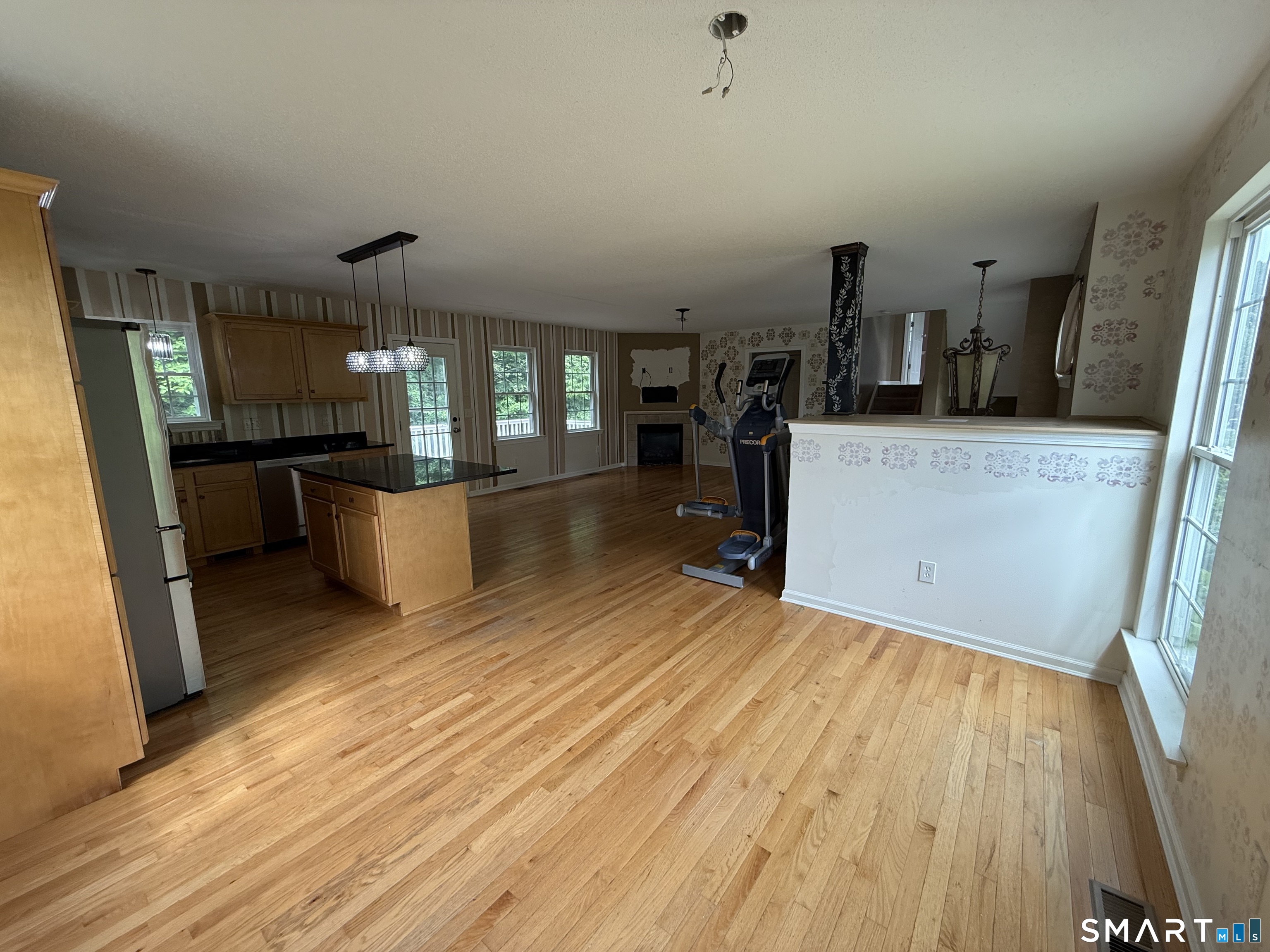 25 Meg Way Windsor Locks, CT 06096 - Photo 8 of 25