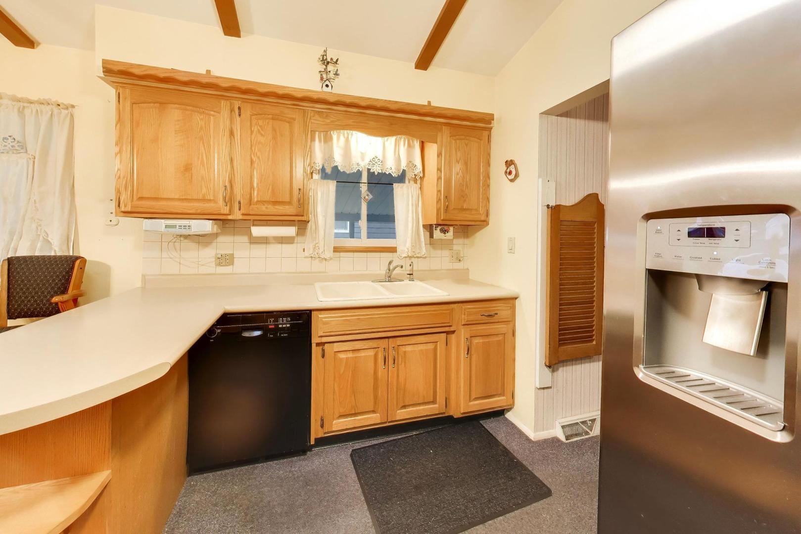 920 Pleasant Avenue Addison, IL 60101 - Photo 12 of 32