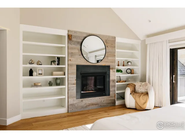 a view of a livingroom with furniture and a garage