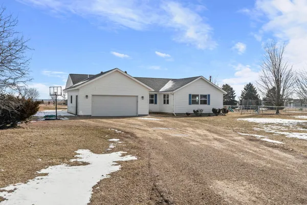 $429,900 | 1360 214th Avenue, New Richmond, WI 54017