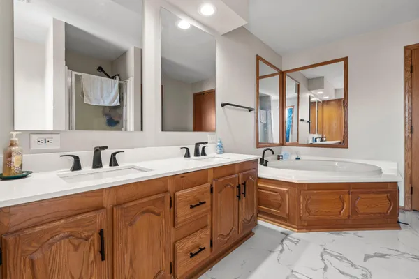 $429,900 | 1360 214th Avenue, New Richmond, WI 54017