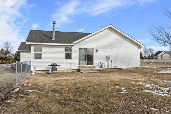 $429,900 | 1360 214th Avenue, New Richmond, WI 54017