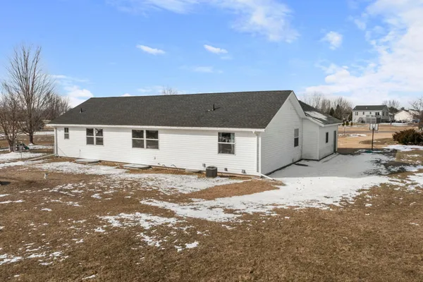 $429,900 | 1360 214th Avenue, New Richmond, WI 54017