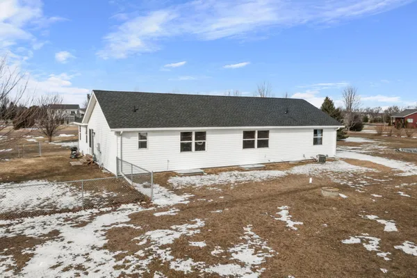 $429,900 | 1360 214th Avenue, New Richmond, WI 54017