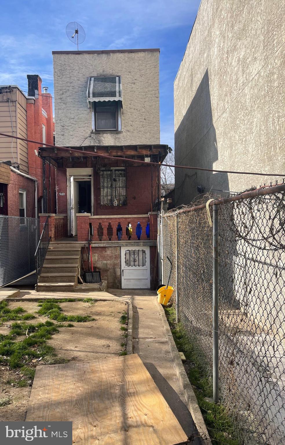 251 North Robinson Street Philadelphia, PA 19139 - Photo 4 of 13 Back Porch