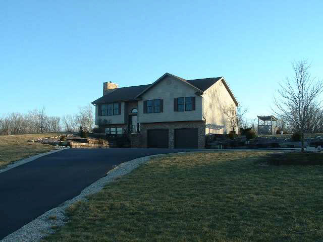 6201 East Inlow Springs Road Muncie, IN 47302 - Photo 2 of 9