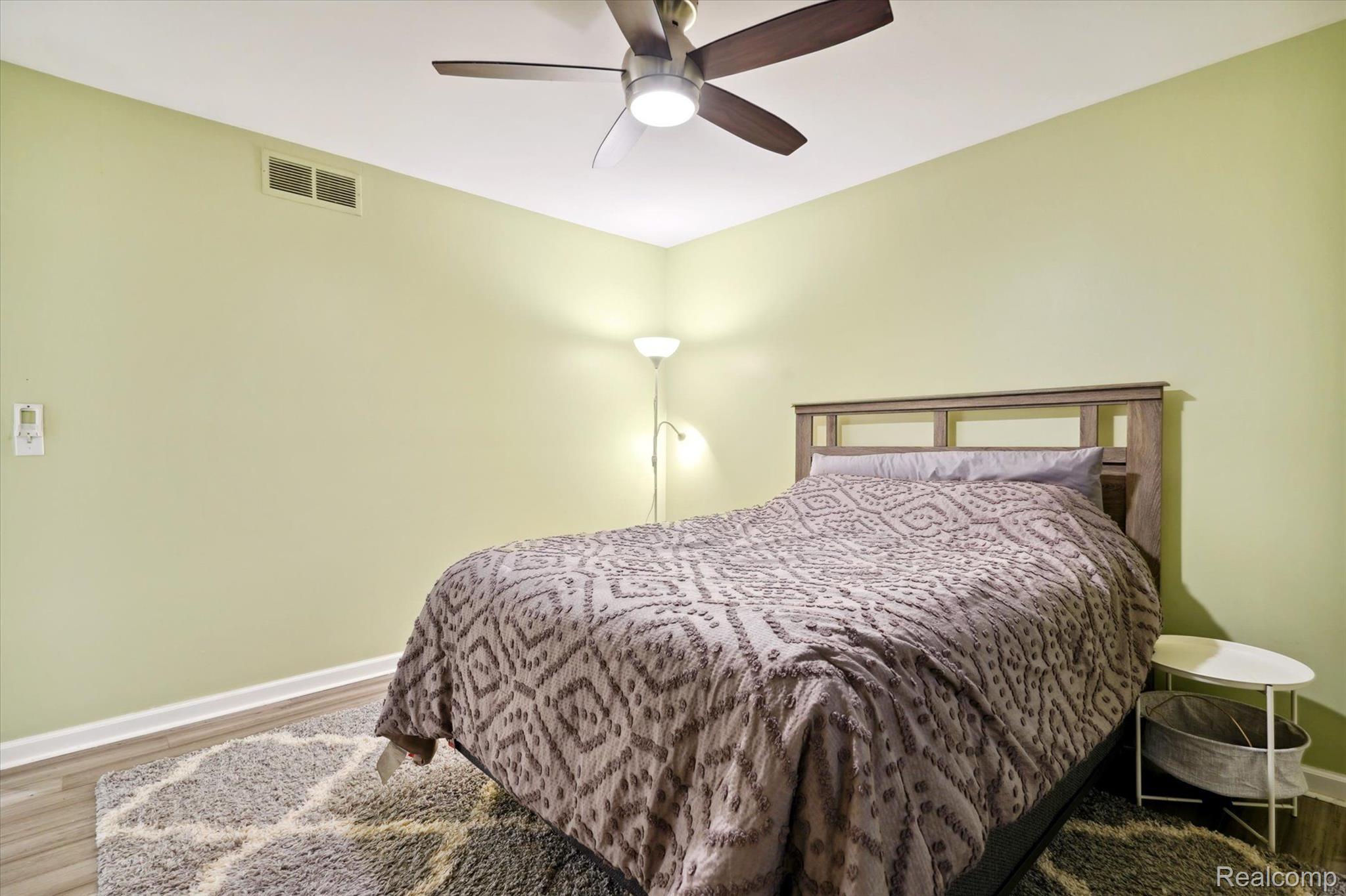 553 Buckingham Road Canton, MI 48188 - Photo 19 of 35