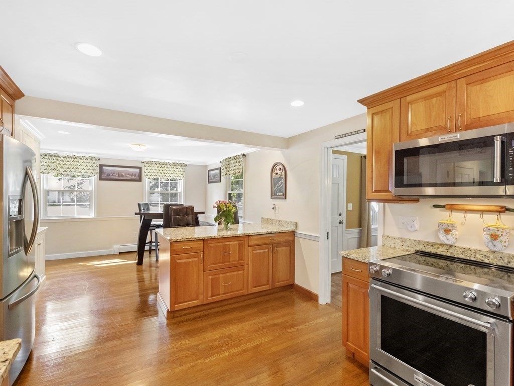 152 Conant Road Westwood, MA 02090 - Photo 3 of 40 Gallery Image 3