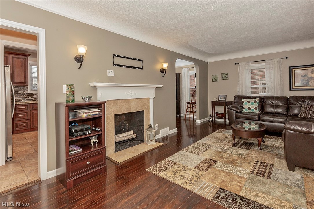 3886 Bethany Road Cleveland, OH 44118 - Photo 7 of 35