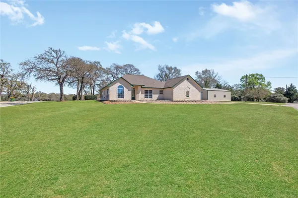 $399,500 | 129 Lakeland Drive South, Hilltop Lakes, TX 77871