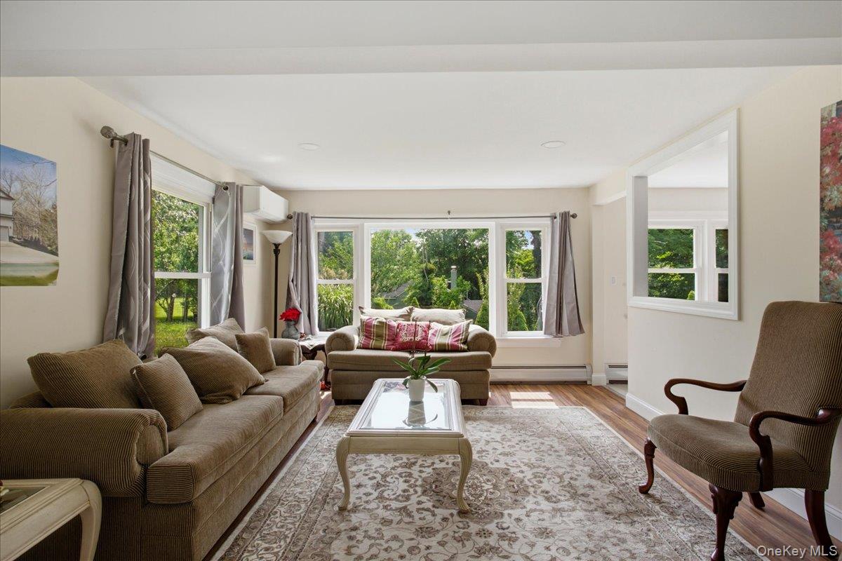 436 Storms Road Valley Cottage, NY 10989 - Photo 4 of 34