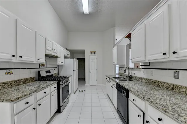 $2,300 | 3555 Rivers End Place, Buford, GA 30519