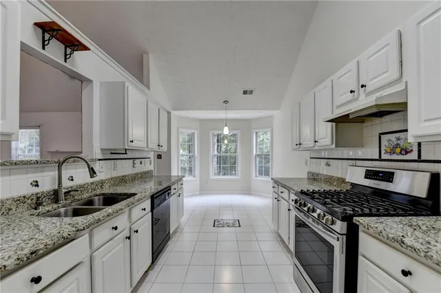 $2,300 | 3555 Rivers End Place, Buford, GA 30519