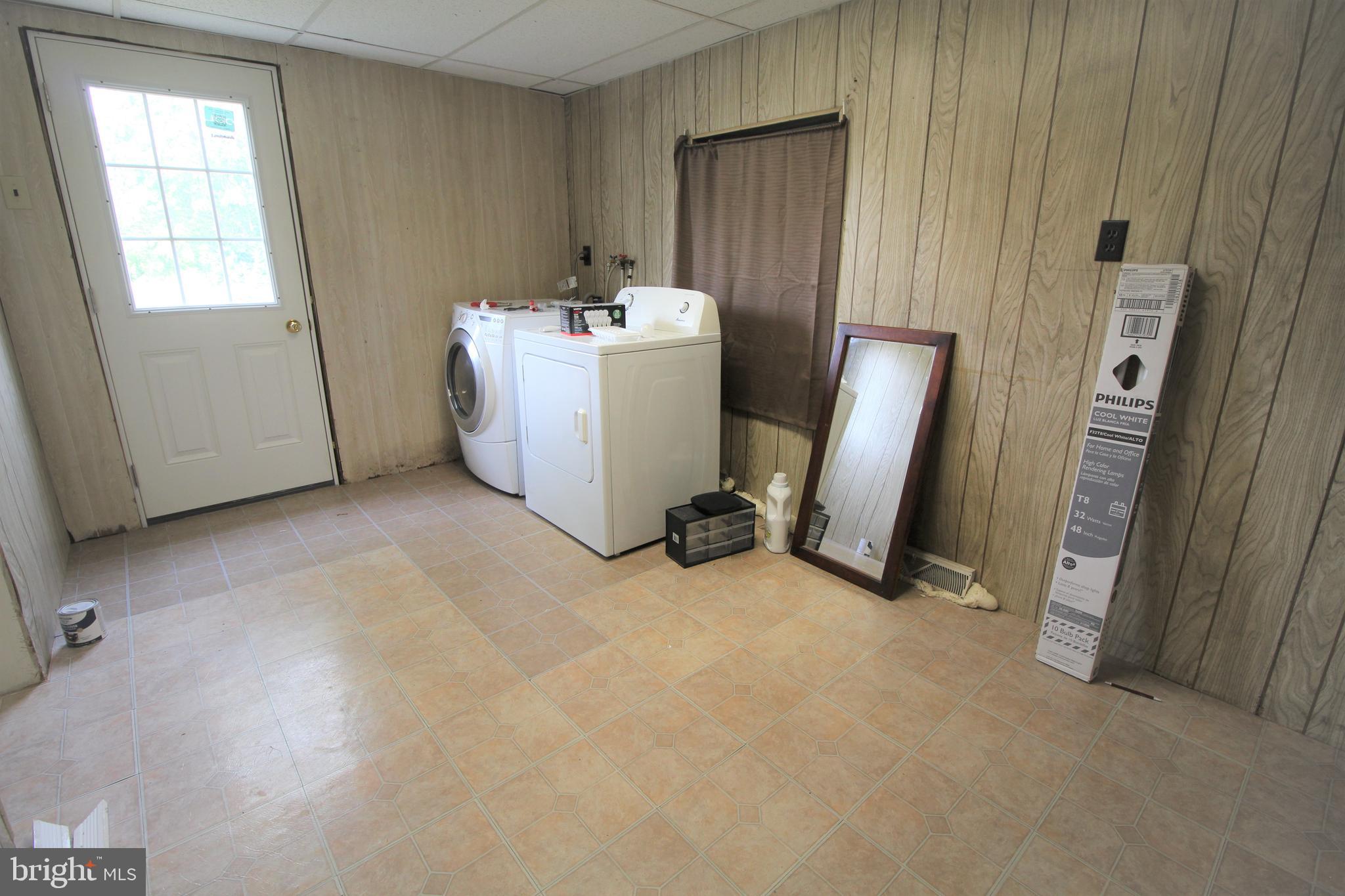 535 West Church Road Ephrata, PA 17522 - Photo 6 of 12 a view of a room with a window