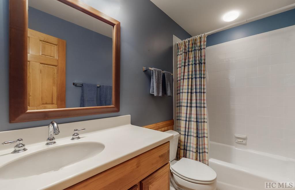 1121 Wilson Road Highlands, NC 28741 - Photo 39 of 42 Gallery Image 39