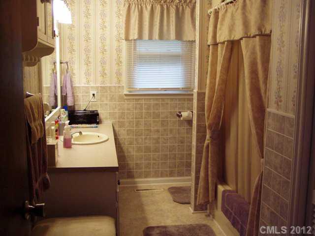 1215 Ralph B Keener Road Lincolnton, NC 28092 - Photo 7 of 12 Gallery Image 7