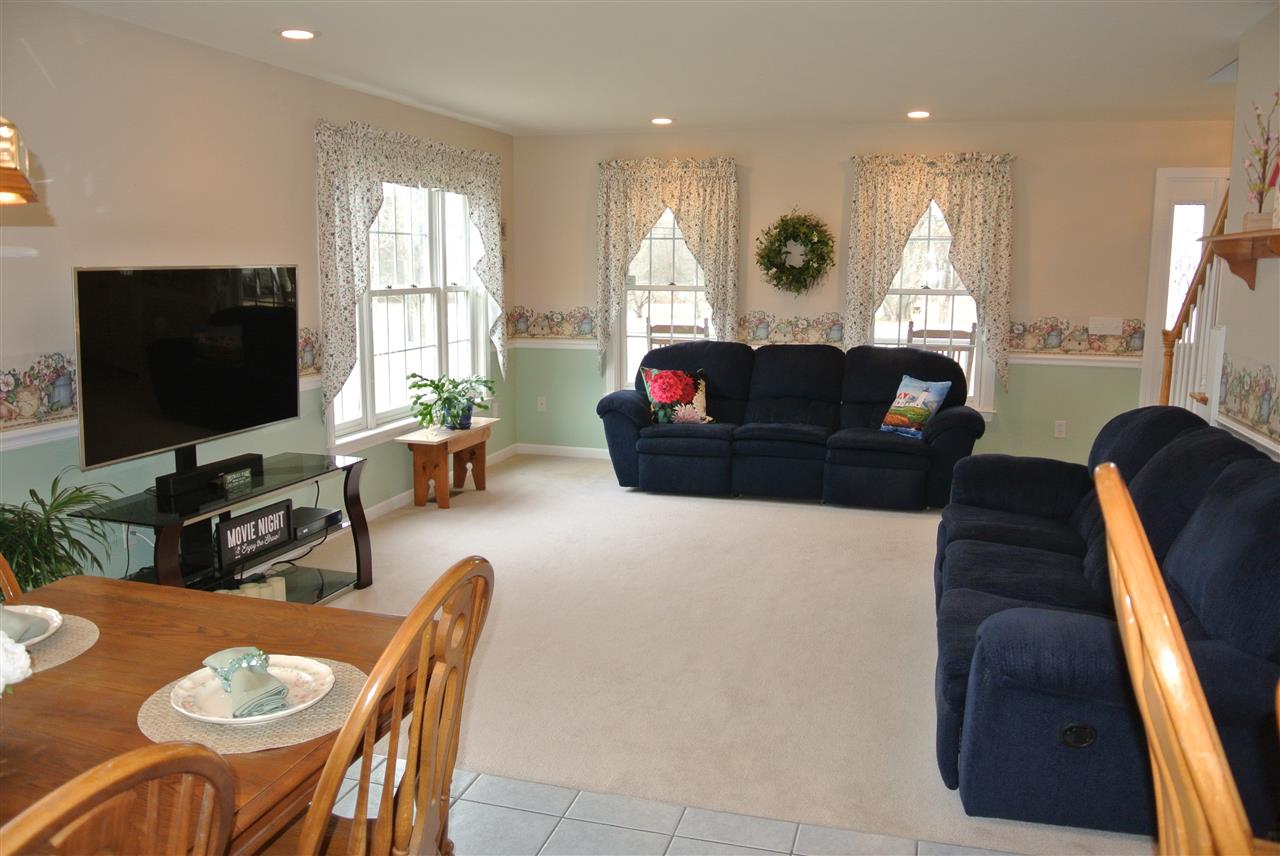 410 Mountain Road Concord, NH 03301 - Photo 4 of 14