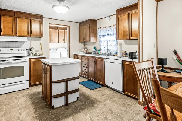 $38,000 | 1 Christine Way, Bloomington, IL 61701