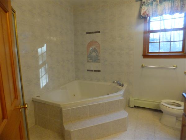 18 Kelley Road Mendon, MA 01756 - Photo 16 of 25 Gallery Image 16