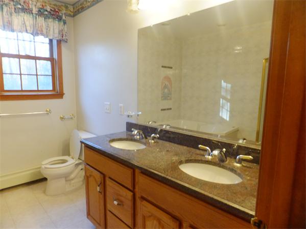 18 Kelley Road Mendon, MA 01756 - Photo 18 of 25 Gallery Image 18