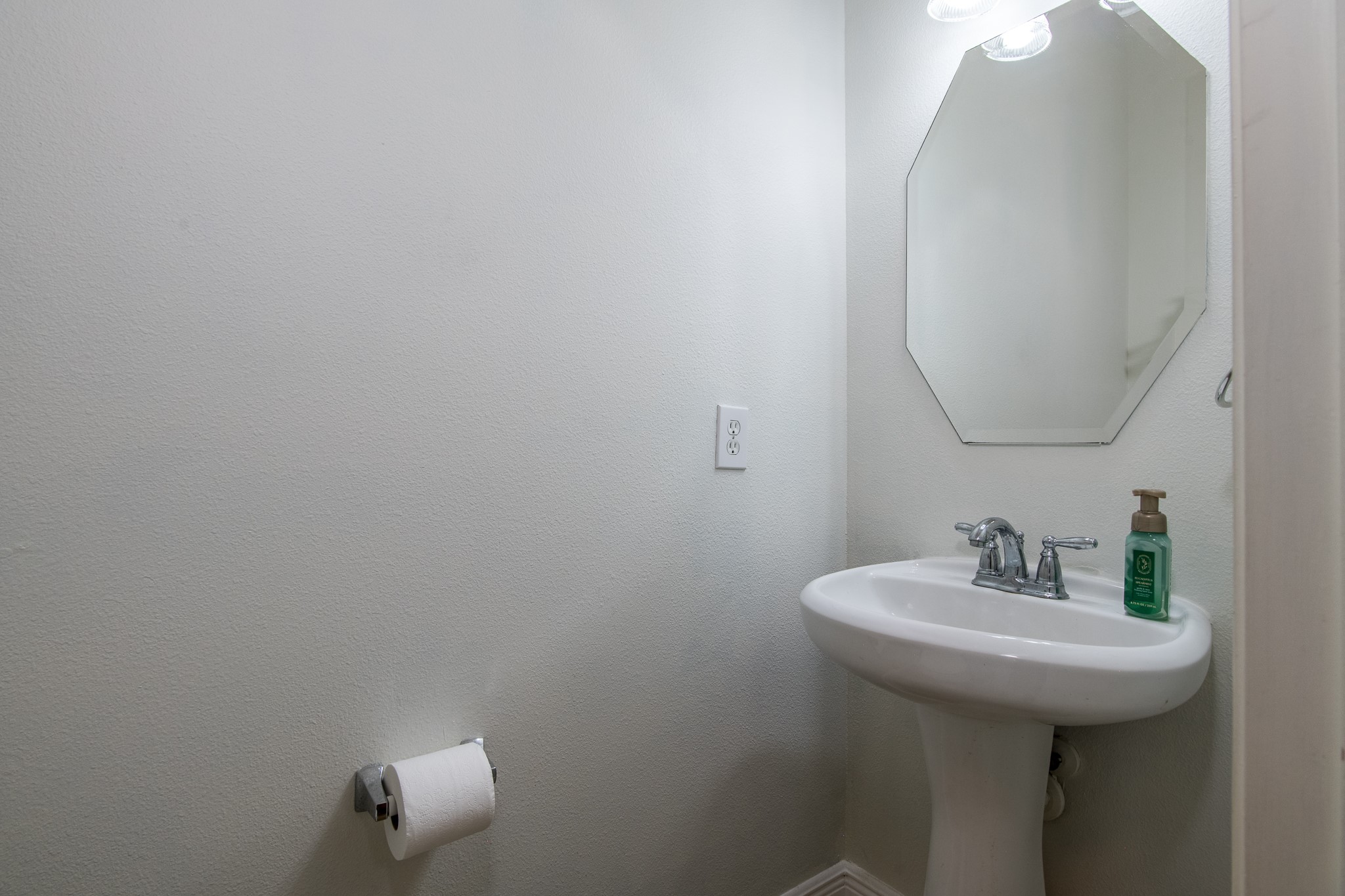 20011 Castlegreen Drive Spring, TX 77388 - Photo 16 of 32 Convenient powder bath for guests.